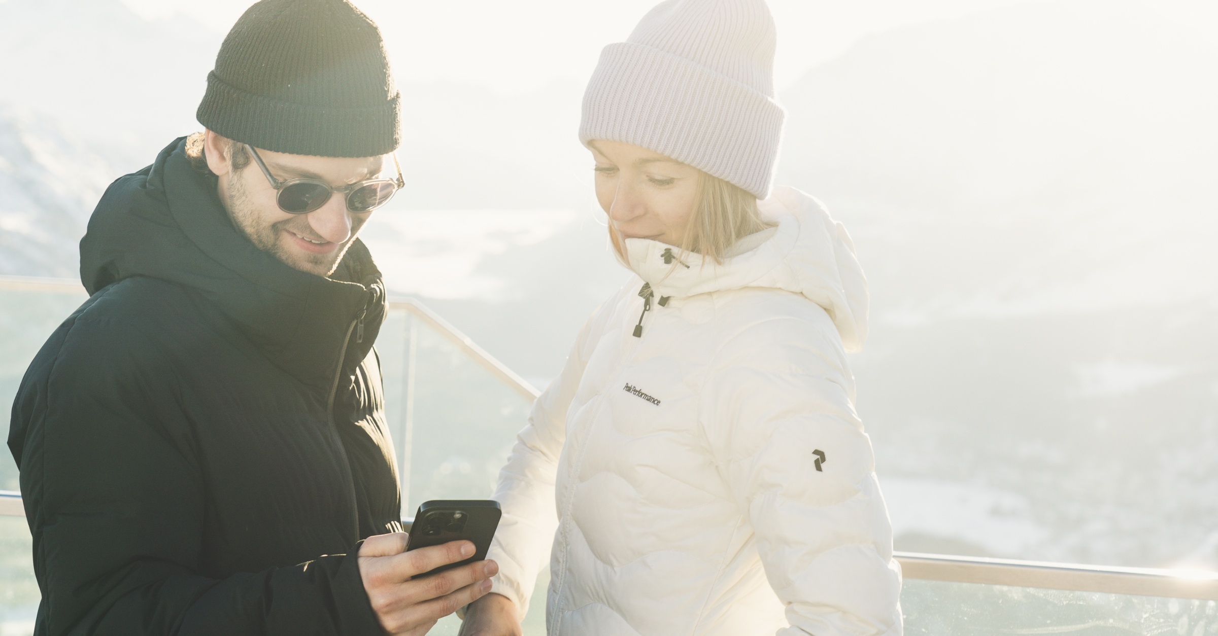 Kanalübergreifende Customer Journeys statt verstaubte E-Mail-Listen Wie eine Customer Engagement Plattform das Tourismuserlebnis der Zukunft beschleunigt.